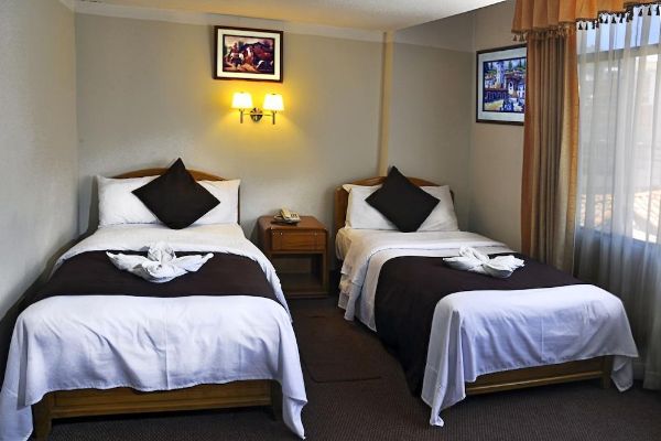 Hotel Balsa Inn (Puno)